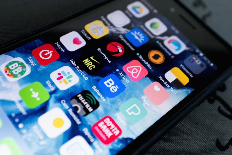 Free mobile apps grid on smartphone screen